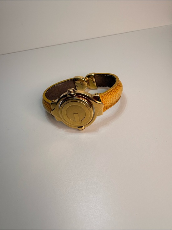 Gucci Vintage Swivel  Bangle Watch Gold Yellow Leather main image 5